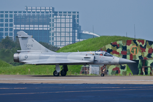 [亂拍照] 2016 國軍營區參訪 (新竹空軍基地+陸軍裝甲兵訓練指揮部)
