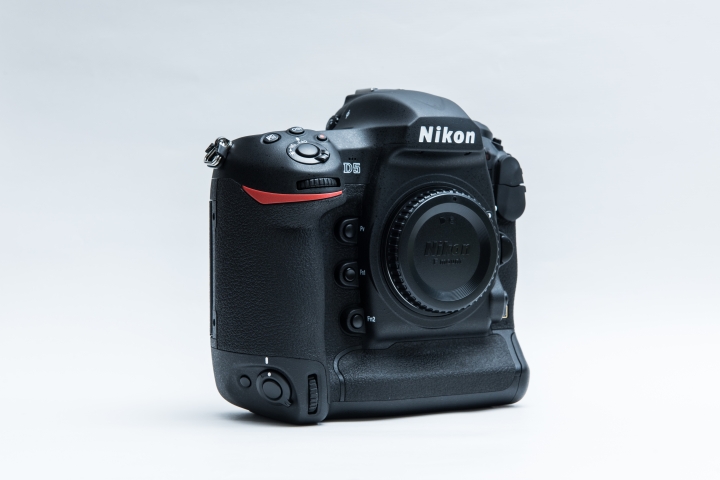【開箱】新機皇襲來 Nikon D5