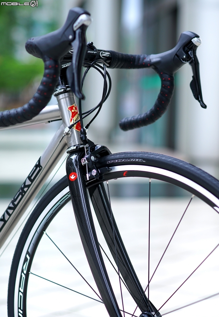 Lynskey R150 鈦合金公路車