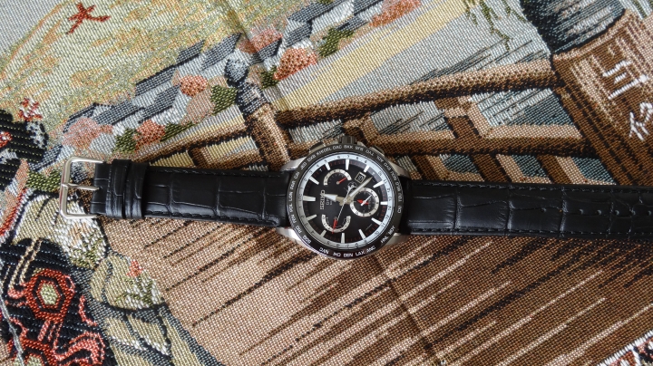 簡易的SEIKO GPS太陽能計時腕錶開箱