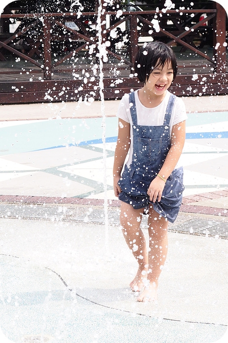 【苗栗通宵親子景點】七彩幸運鹽DIY+無料噴水池戲水趣，就在通宵精鹽觀光工廠！