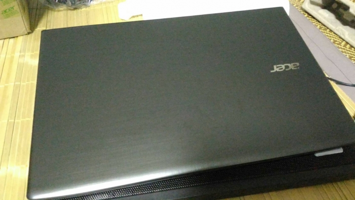 E5-575G-58KH 不專業開箱