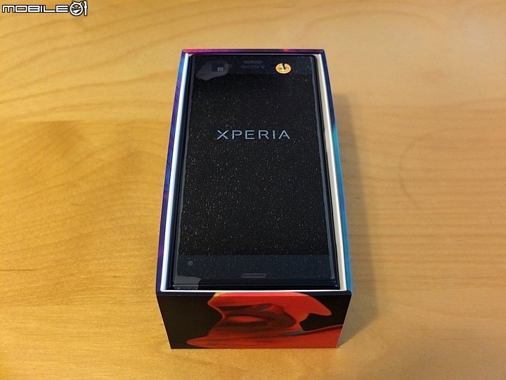 [極簡開箱] 我的第一支SONY智慧型手機 XPERIA XZ 澗水藍 (持續更新)