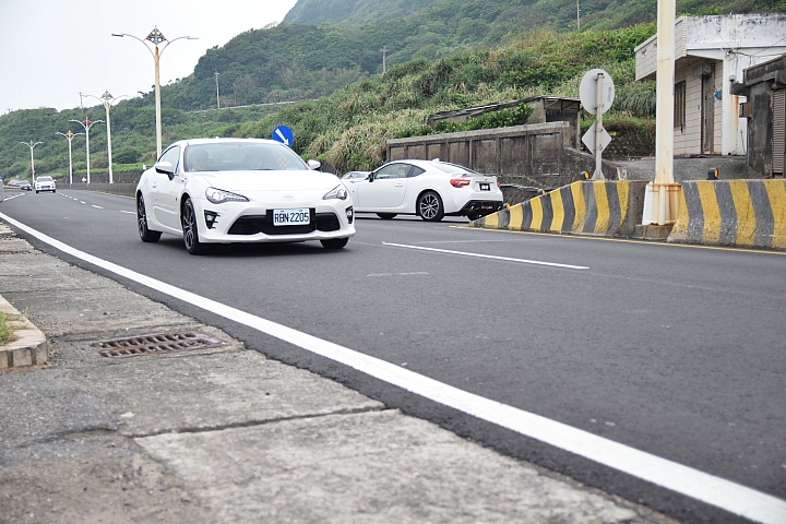 86 不跑秋名山 衝上陽明山  ALL NEW TOYOTA 86 超帥超狂 山路體驗