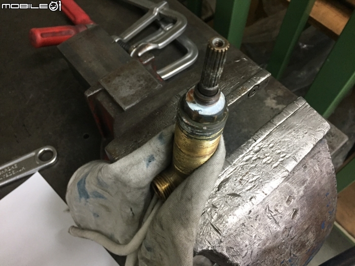 [居家修繕] 冷熱分離龍頭漏水DIY更換陶瓷閥片組
