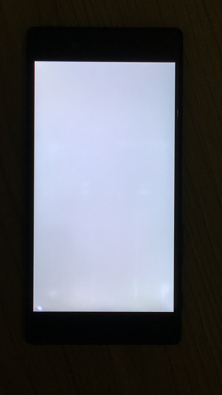 XPERIA Z5 白斑 黃斑