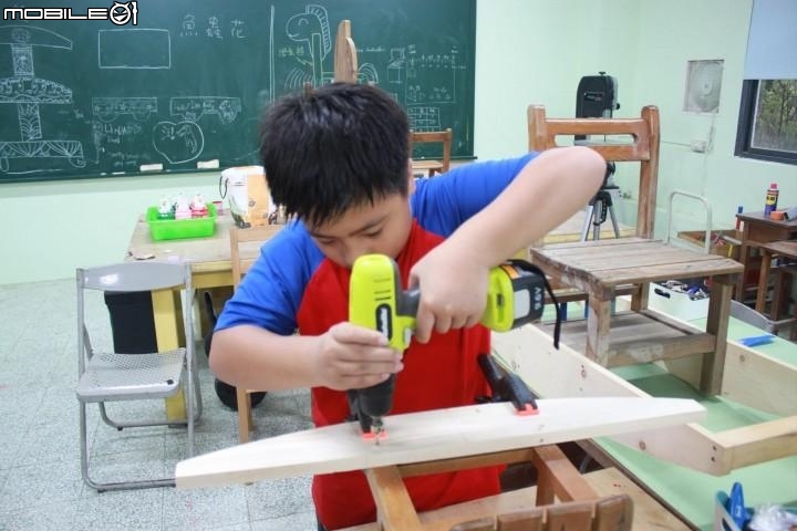 [硬漢工作室] 屈尺創客樂活教室 之 創意奇幻漂流