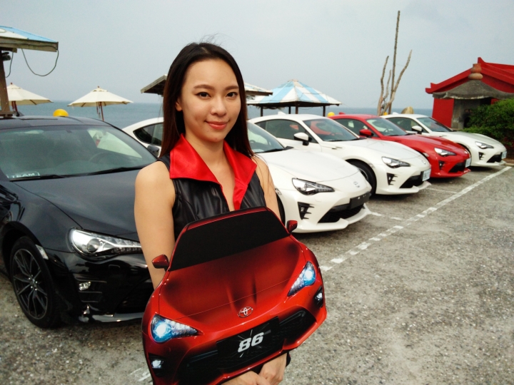 讓拓海也瘋狂~~"ALL NEW TOYOTA 86", 94狂~~