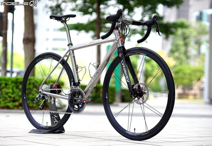 Lynskey Helix pro disc 搭配 rolf 碟煞輪組