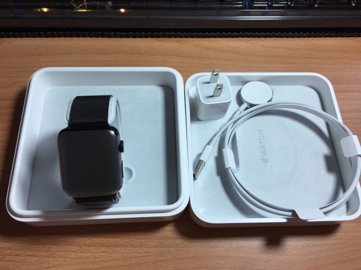 <開箱>終於收到了! ~ APPLE WATCH Series 2 42MM太空黑不鏽鋼米蘭