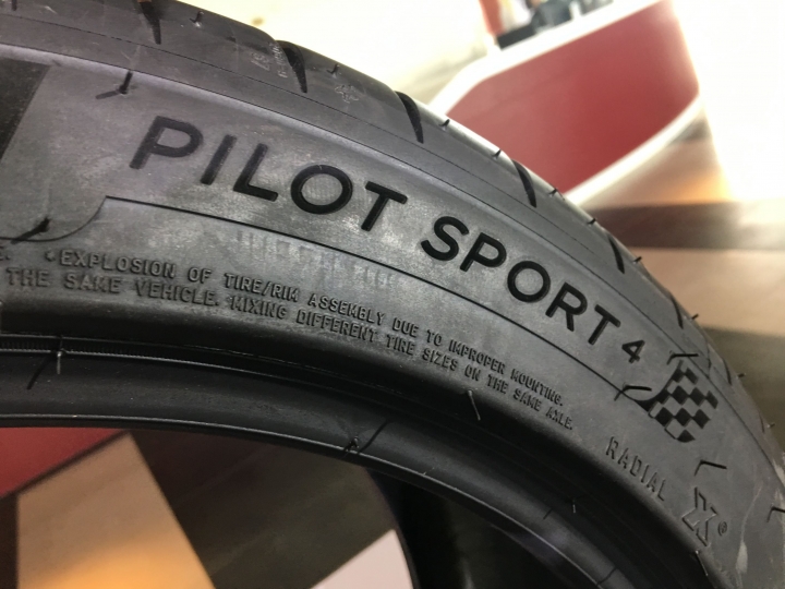 濕地超強! 米其林Michelin Pilot Sport 4(PS4)麗寶賽車場輪胎測試心得分享