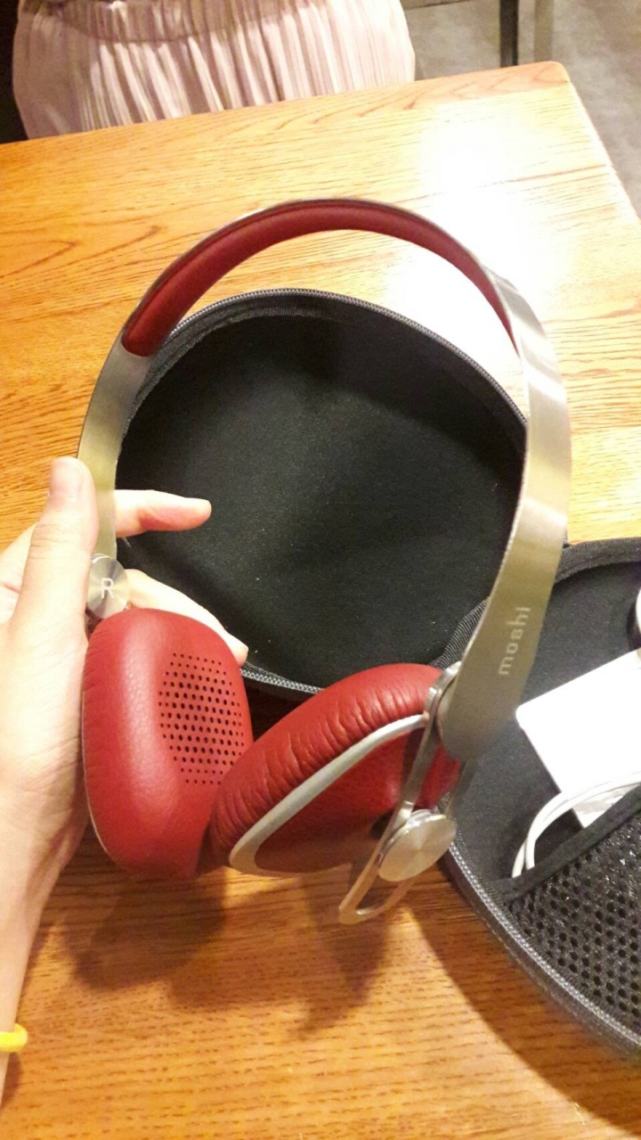 [開箱] Moshi Avanti 耳罩式耳機