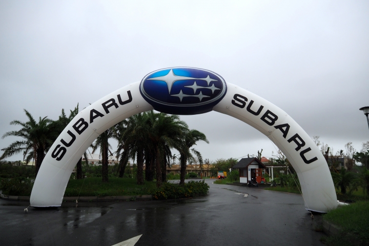 大雨也澆不熄我開SUBARU奔馳賽道的熱情！！