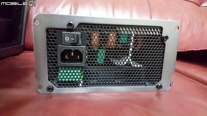 [開箱-機殼]喬思伯 RM3 玻璃 鈦灰色版....外加新Power事件