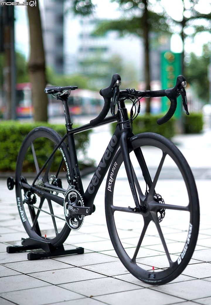 德國製BIKE AHEAD碳纖維碟煞刀輪！1,158g Tubeless / Clincher / open胎