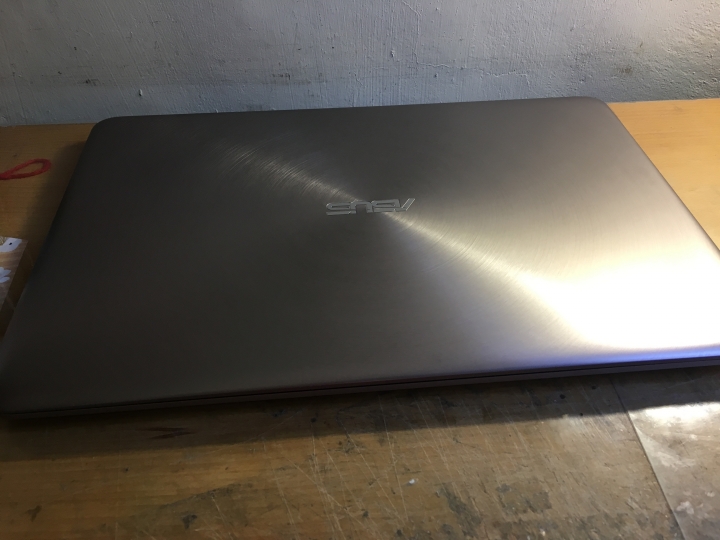 【開箱】ASUS ZENBOOK UX510UX
