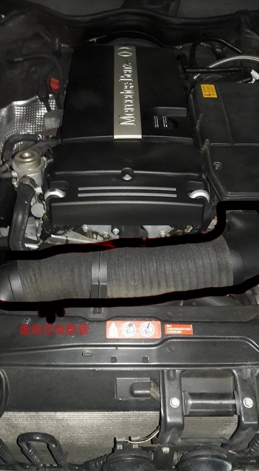 請教:W203~進氣空氣軟管的作用是甚麼?
