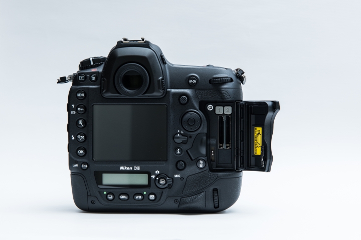 【開箱】新機皇襲來 Nikon D5