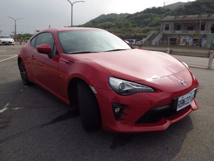 讓拓海也瘋狂~~"ALL NEW TOYOTA 86", 94狂~~