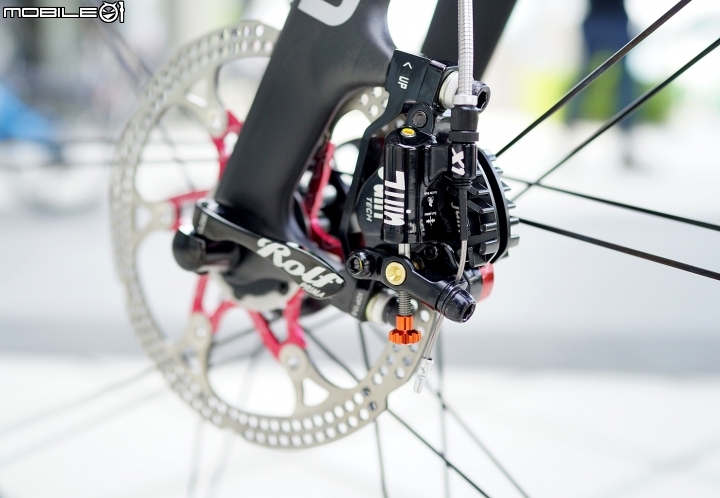 Lynskey Helix pro disc 搭配 rolf 碟煞輪組