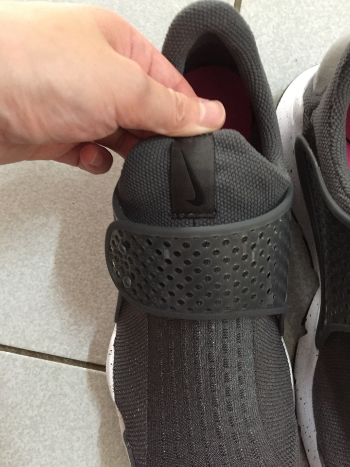 驗鞋 Nike sock鐵灰 是否正品