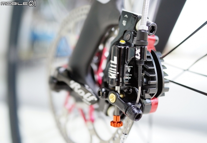 Lynskey Helix pro disc 搭配 rolf 碟煞輪組