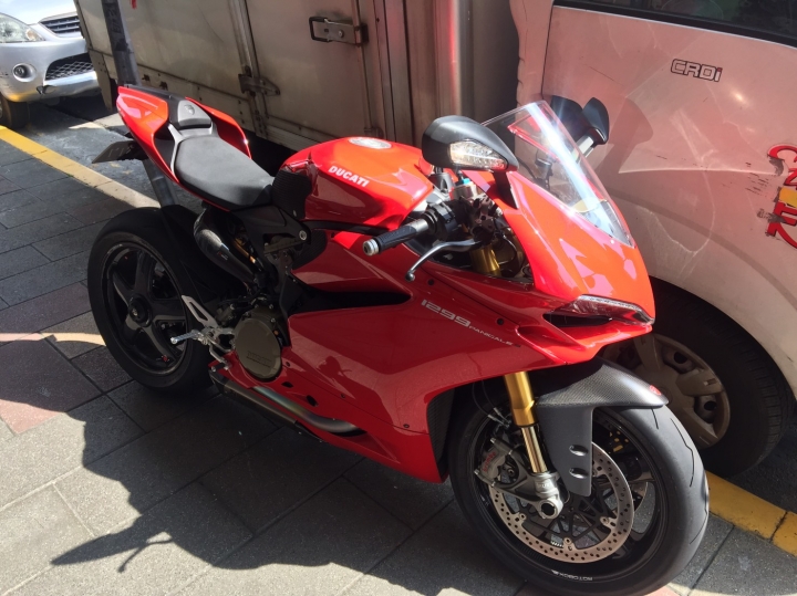 [分享] DUCATI PANIGALE 1299 加裝 LUIMOTO椅墊