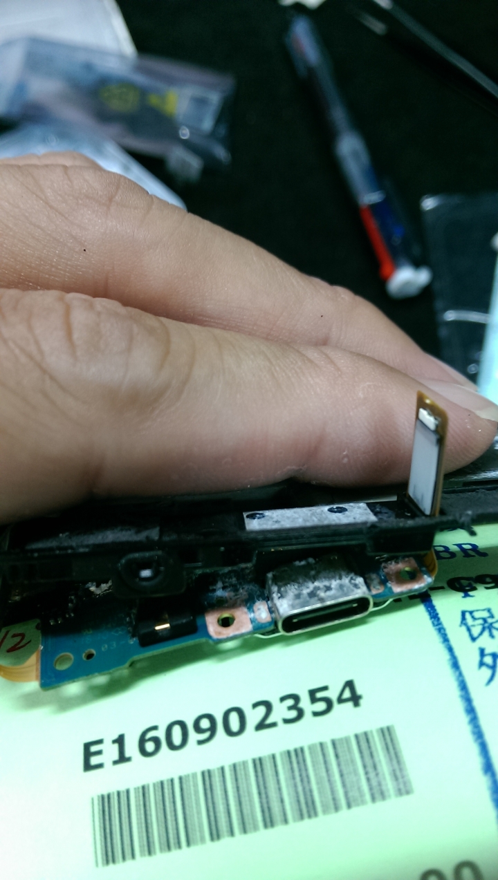 HTC 送修拆解問題