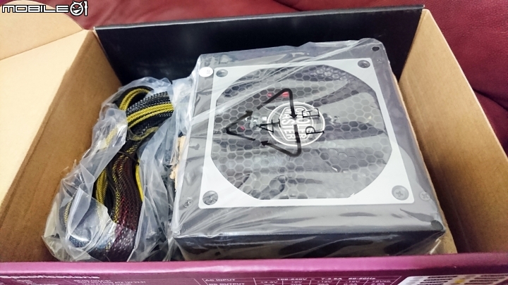 [開箱-機殼]喬思伯 RM3 玻璃 鈦灰色版....外加新Power事件
