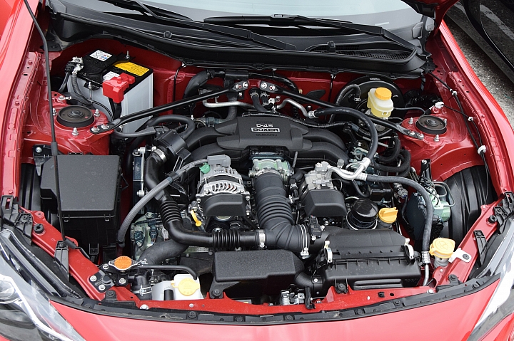 86 不跑秋名山 衝上陽明山  ALL NEW TOYOTA 86 超帥超狂 山路體驗