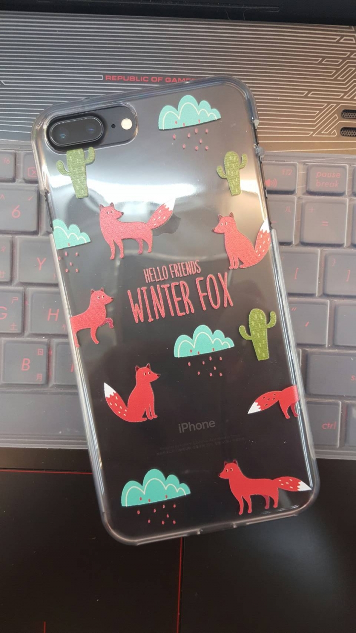 手機殼開箱-霧面7plus遇上狐狸蹦出新滋味