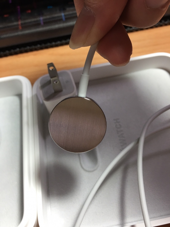 <開箱>終於收到了! ~ APPLE WATCH Series 2 42MM太空黑不鏽鋼米蘭