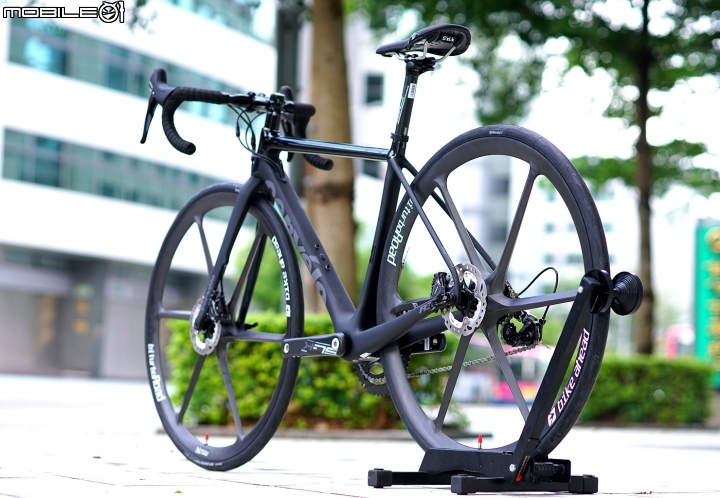 德國製BIKE AHEAD碳纖維碟煞刀輪！1,158g Tubeless / Clincher / open胎