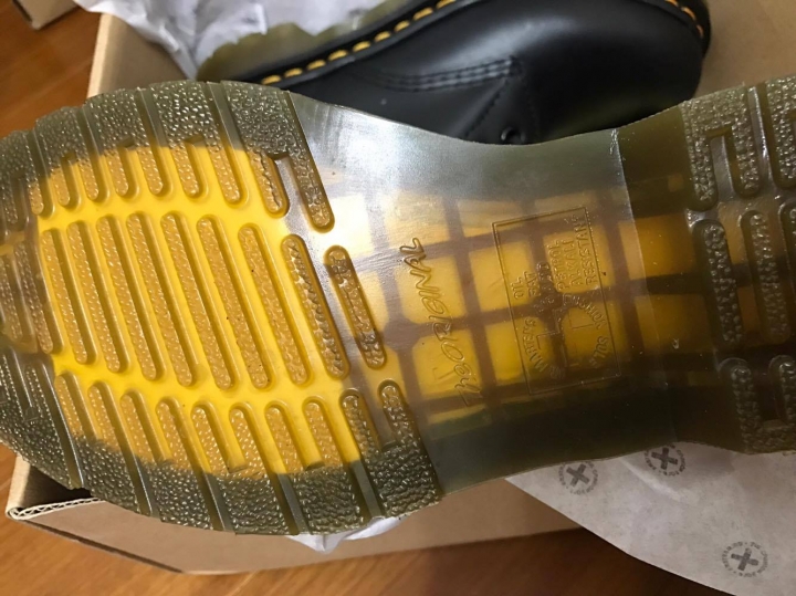 (幫驗鞋)Dr.Marten 馬汀鞋吊牌能分真假嗎?