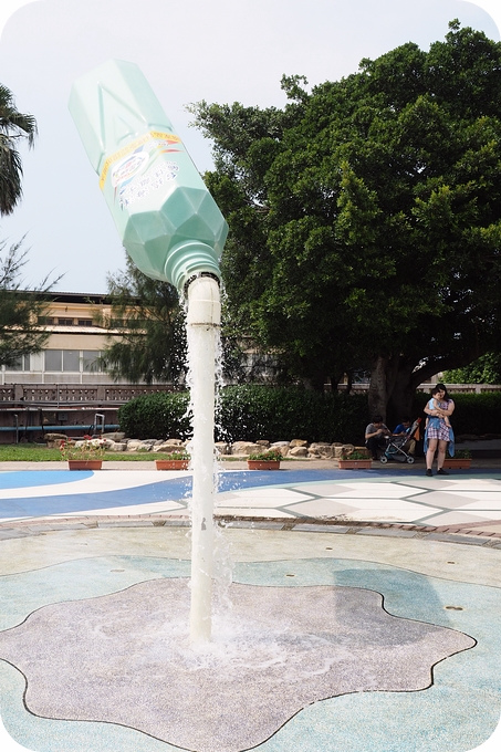 【苗栗通宵親子景點】七彩幸運鹽DIY+無料噴水池戲水趣，就在通宵精鹽觀光工廠！