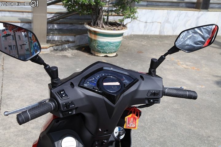 sym jet s 雙碟版 黑紅簡單開箱