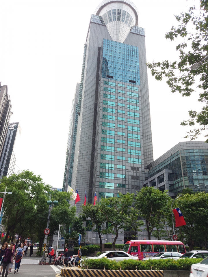【開箱】Meitu美圖M6 讓自拍也可以這麼簡單又自然