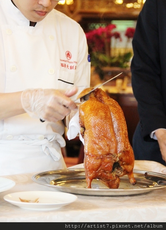 彷彿置身於美術館用餐.台北國賓大飯店粵菜廳松露龍蝦套餐