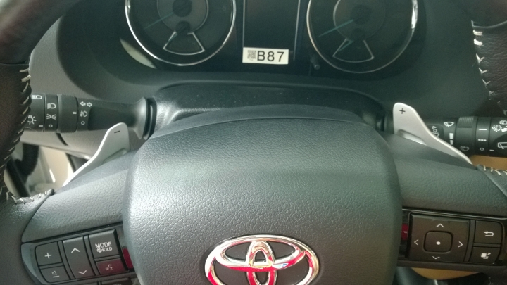 菲律賓TOYOT全新 Fortuner跟 全新 Innova