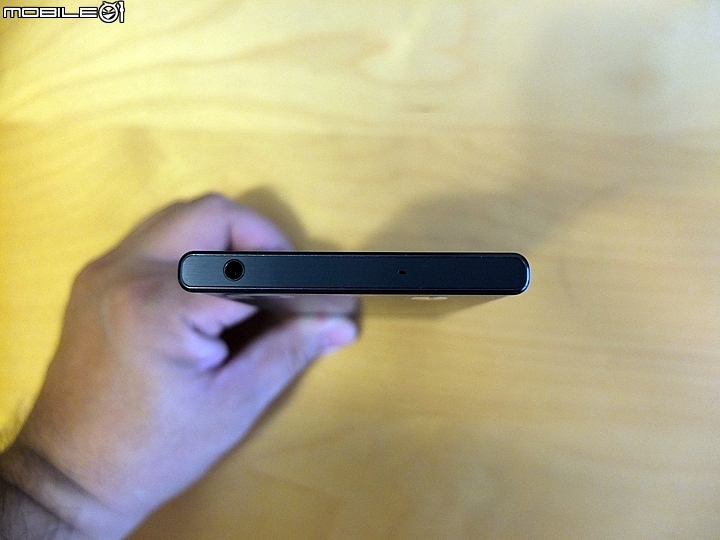 [極簡開箱] 我的第一支SONY智慧型手機 XPERIA XZ 澗水藍 (持續更新)