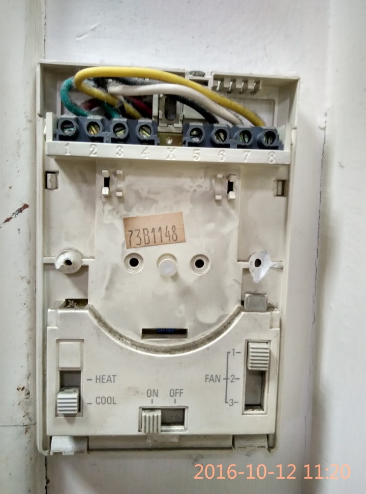 公司空調Honeywell的溫控面板掉落，如何調整溫度？
