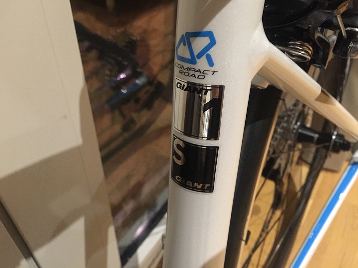 「新手開箱感謝試騎心得文」Giant Defy 1 2016