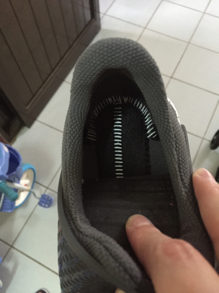 驗鞋 Nike sock鐵灰 是否正品