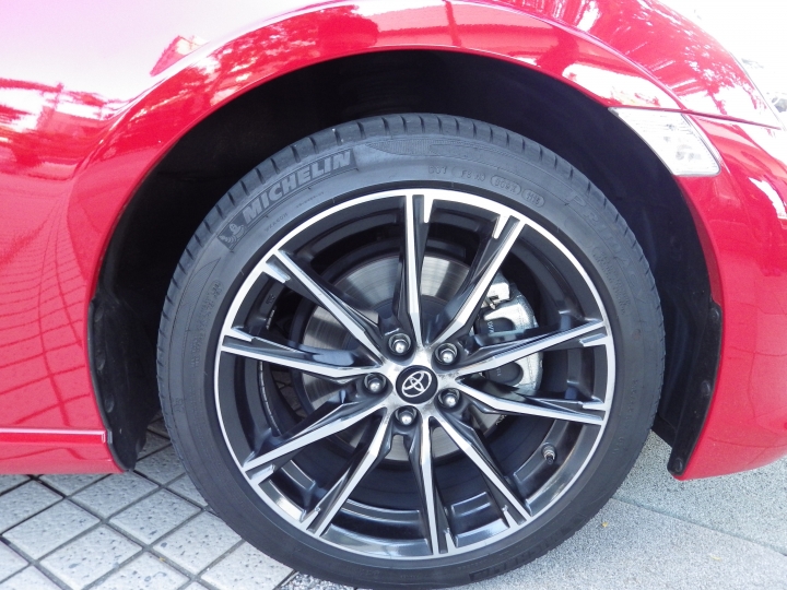 讓拓海也瘋狂~~"ALL NEW TOYOTA 86", 94狂~~