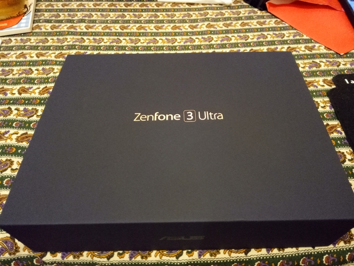 感覺有點冷門的ASUS ZENFONE3 ULTRA微開箱~