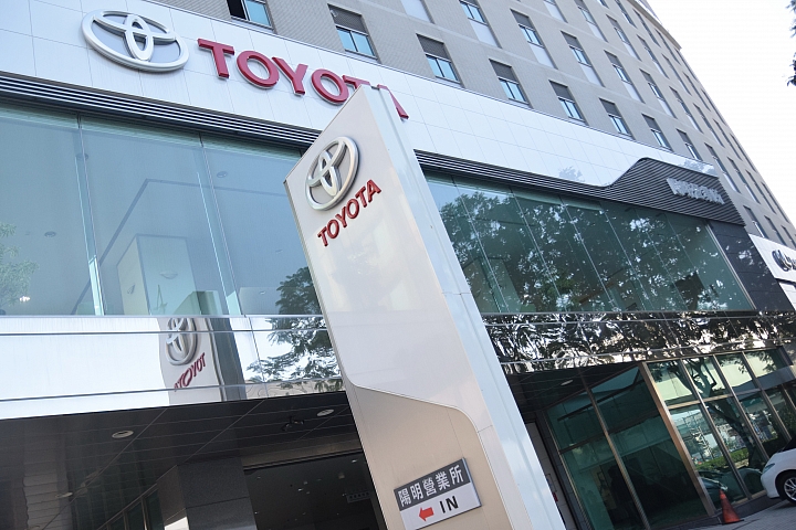 86 不跑秋名山 衝上陽明山  ALL NEW TOYOTA 86 超帥超狂 山路體驗