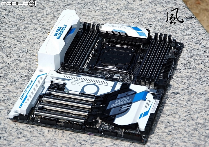GIGABYTE X99-Designare EX搭載Intel Core i7-6950X超頻解析