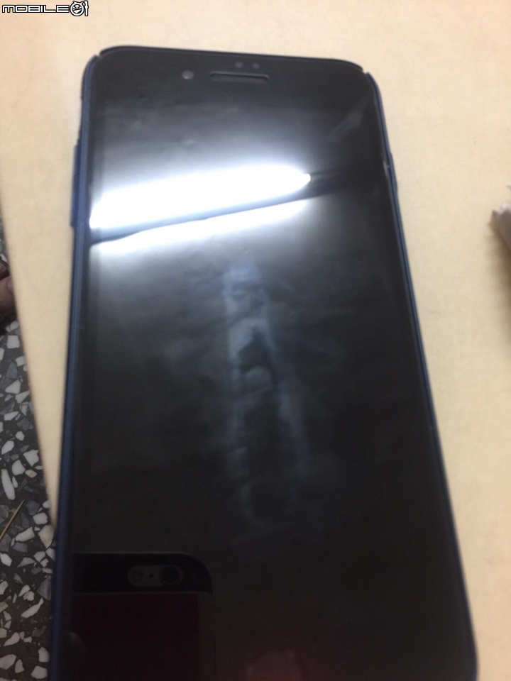 給還在挑選IPhone 7 / 7Plus 保護貼果迷的建議與個人的經驗