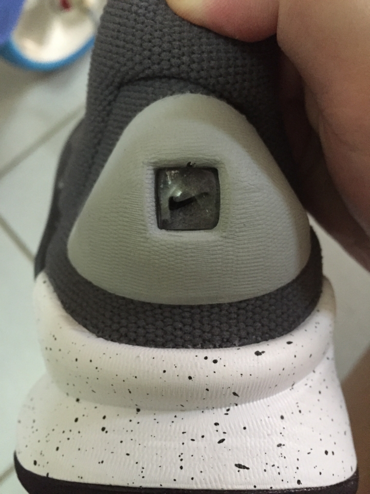 驗鞋 Nike sock鐵灰 是否正品