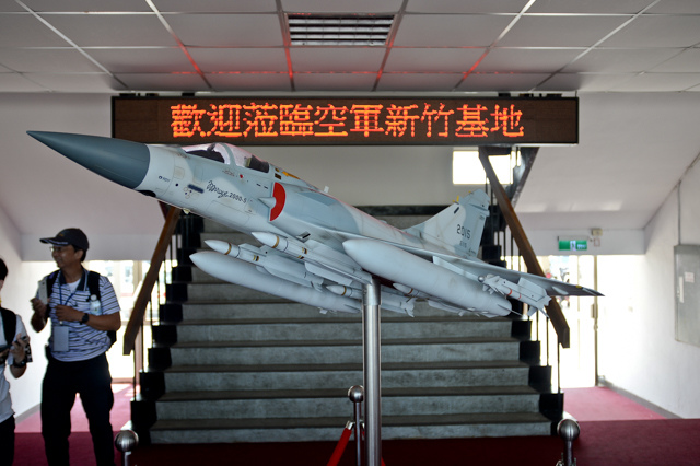 [亂拍照] 2016 國軍營區參訪 (新竹空軍基地+陸軍裝甲兵訓練指揮部)